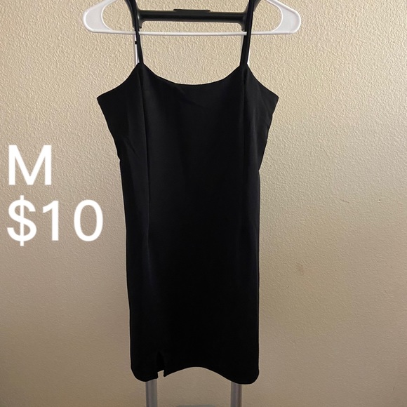 Dresses bundle - Picture 2 of 4